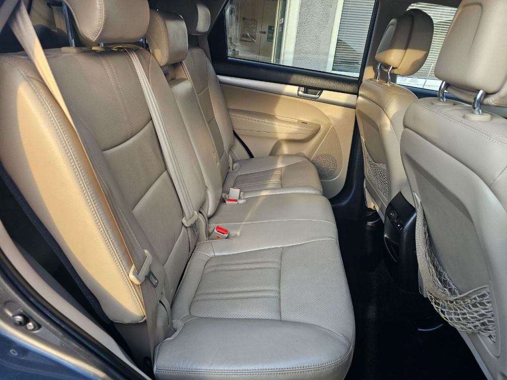 Used Kia Sorento 2013 for sale - 77236142: Photo 12