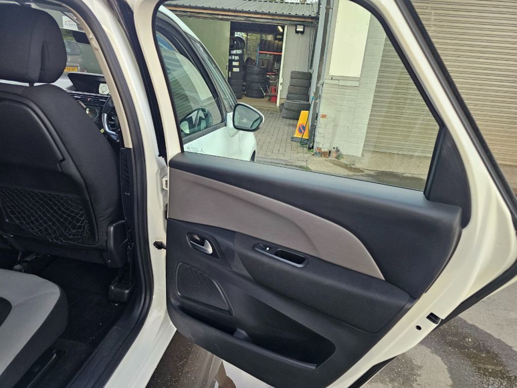 Used Citroen C4 Picasso 2014 for sale - 76520198: Photo 19