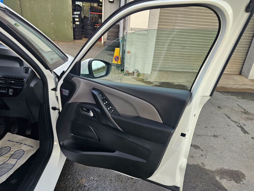 Used Citroen C4 Picasso 2014 for sale - 76520198: Photo 21