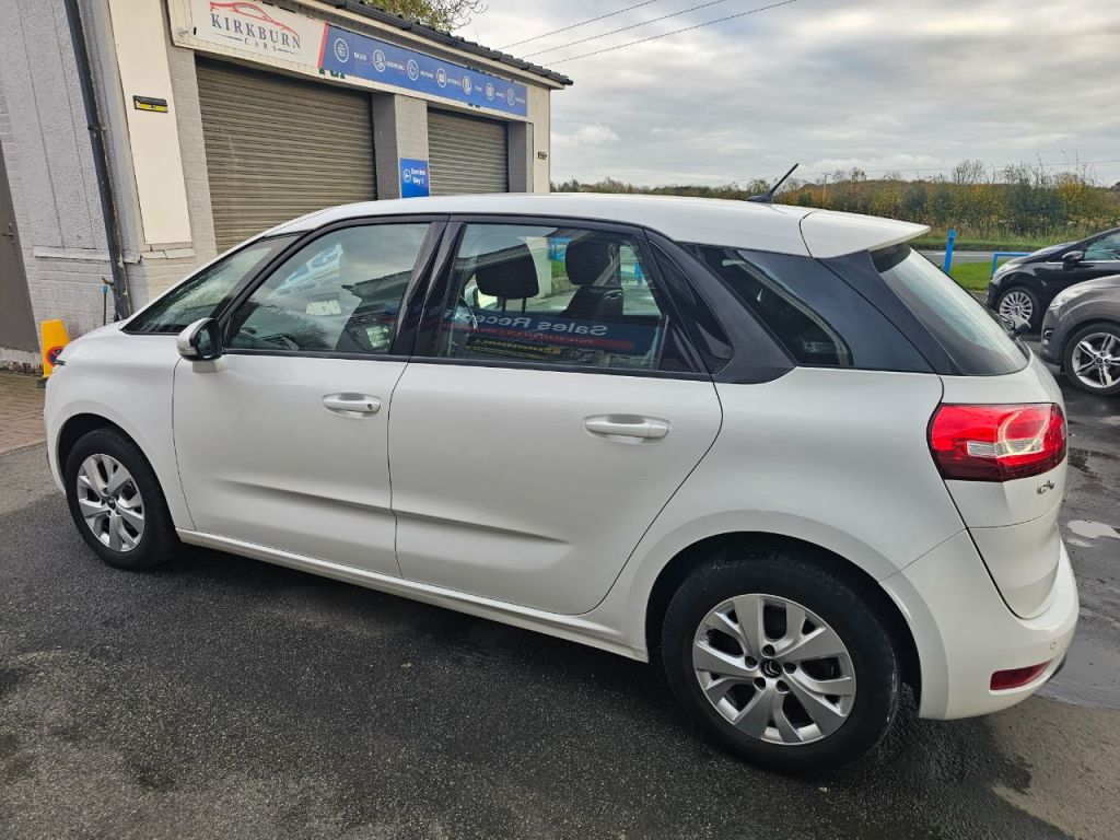 Used Citroen C4 Picasso 2014 for sale - 76520198: Photo 8