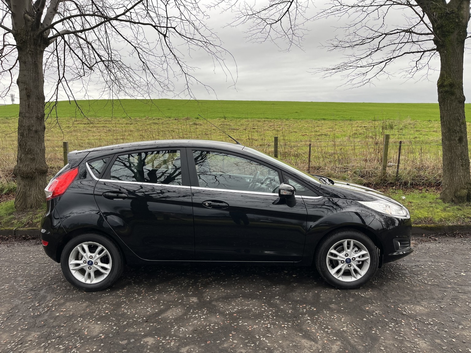 Used Ford Fiesta 2014 for sale - 77201180: Photo 5