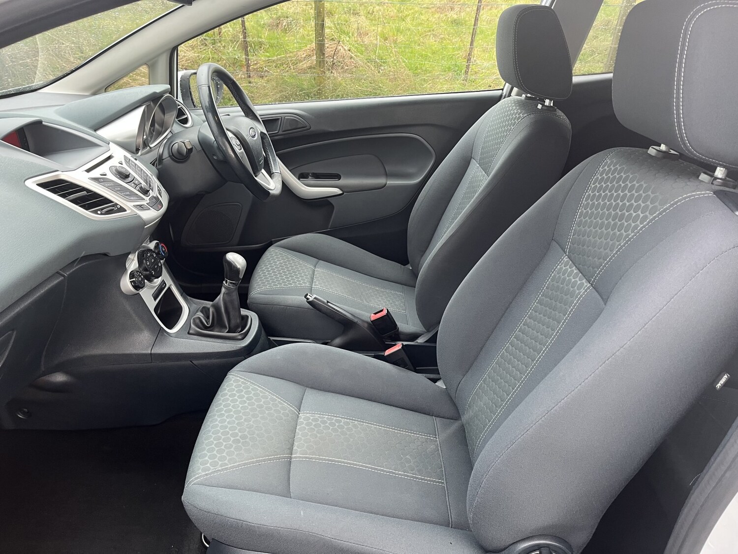 Used Ford Fiesta 2010 for sale - 77891577: Photo 12