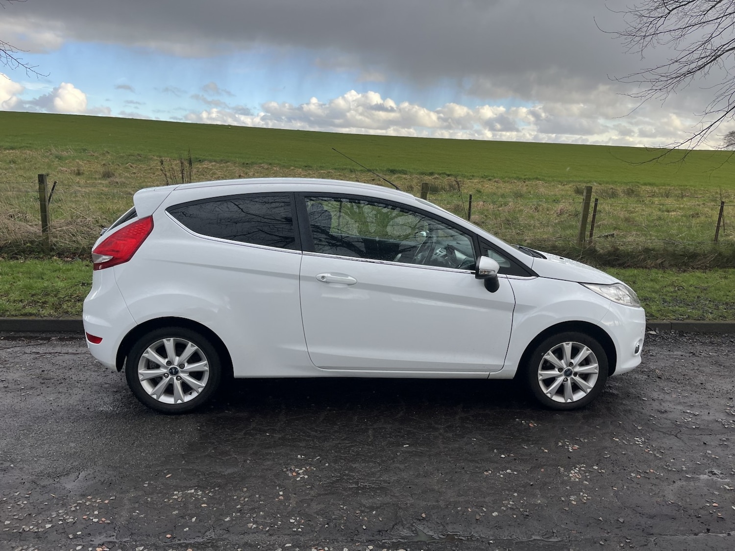 Used Ford Fiesta 2010 for sale - 77891577: Photo 5