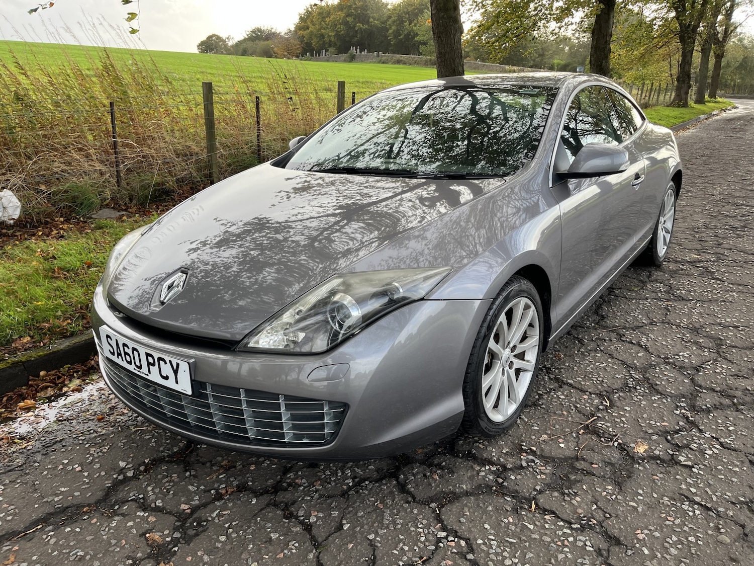 Used Renault Laguna 2010 for sale - 76369304: Photo 1