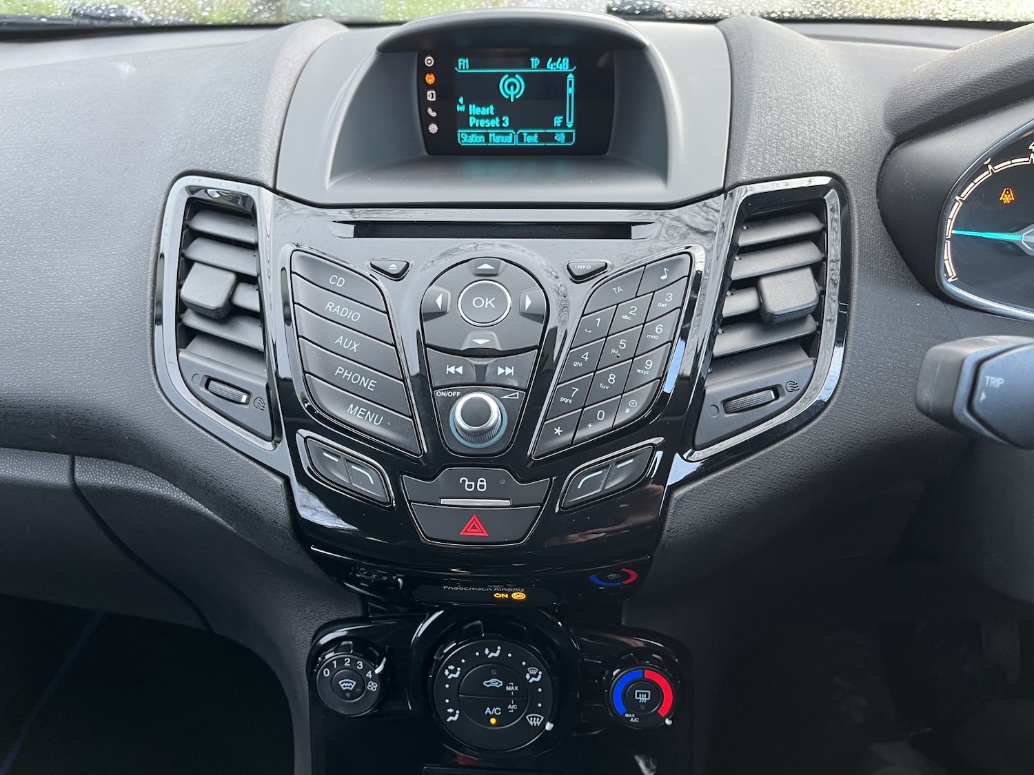 Used Ford Fiesta 2015 for sale - 77953912: Photo 10