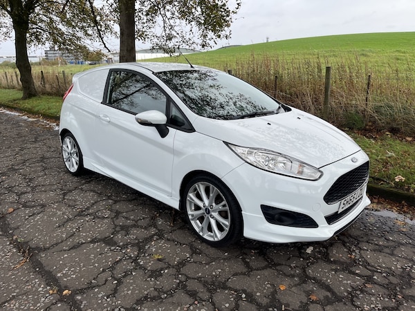 Used Ford Fiesta Van 2015 for sale - 76246092: Photo 7