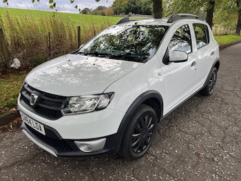 Used Dacia Sandero Stepway 2014 for sale - 76063887: Photo