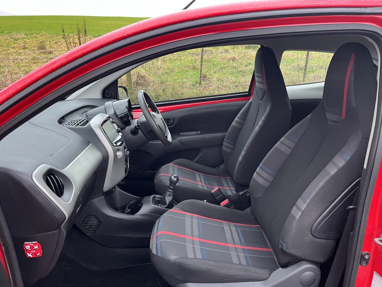 Used Peugeot 108 2014 for sale - 77487252: Photo 15