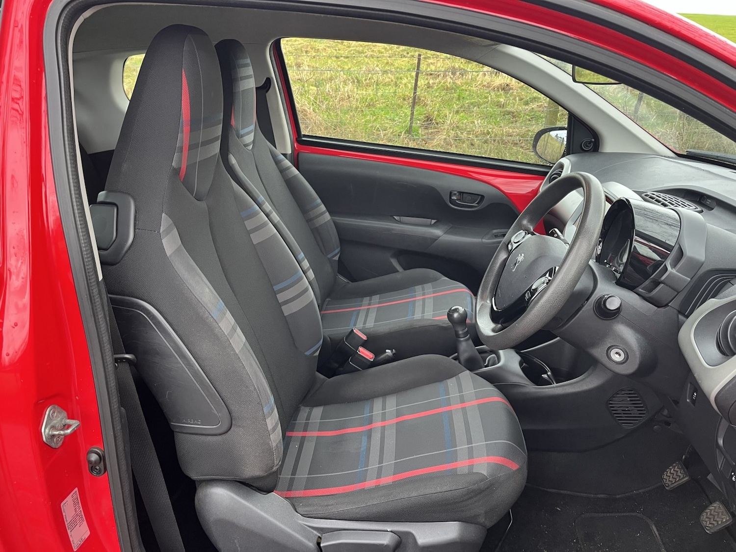 Used Peugeot 108 2014 for sale - 77487252: Photo 16