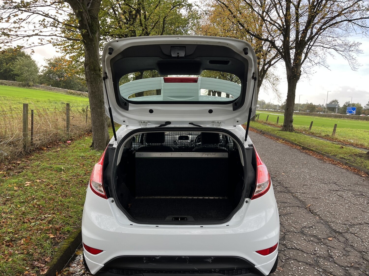 Used Ford Fiesta Van 2015 for sale - 76369209: Photo 13