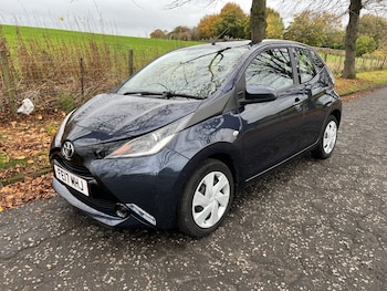 2017 - 1.0 VVT-i x-play 5-Door