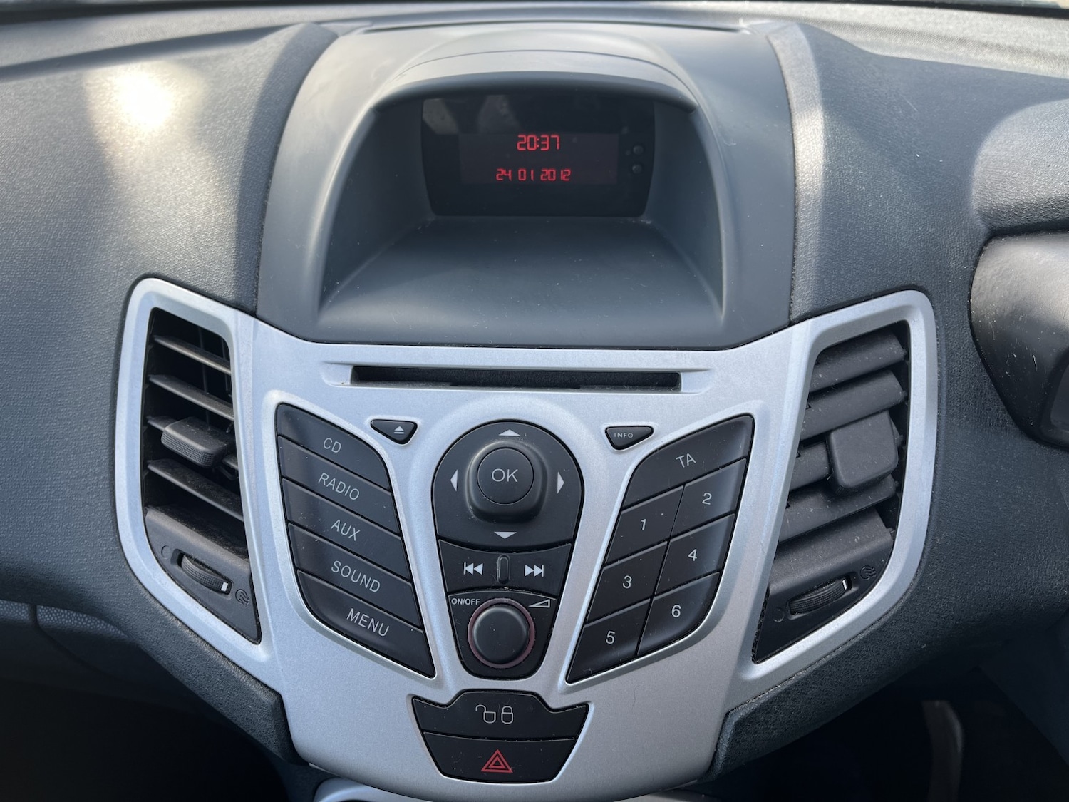 Used Ford Fiesta 2012 for sale - 78084389: Photo 6