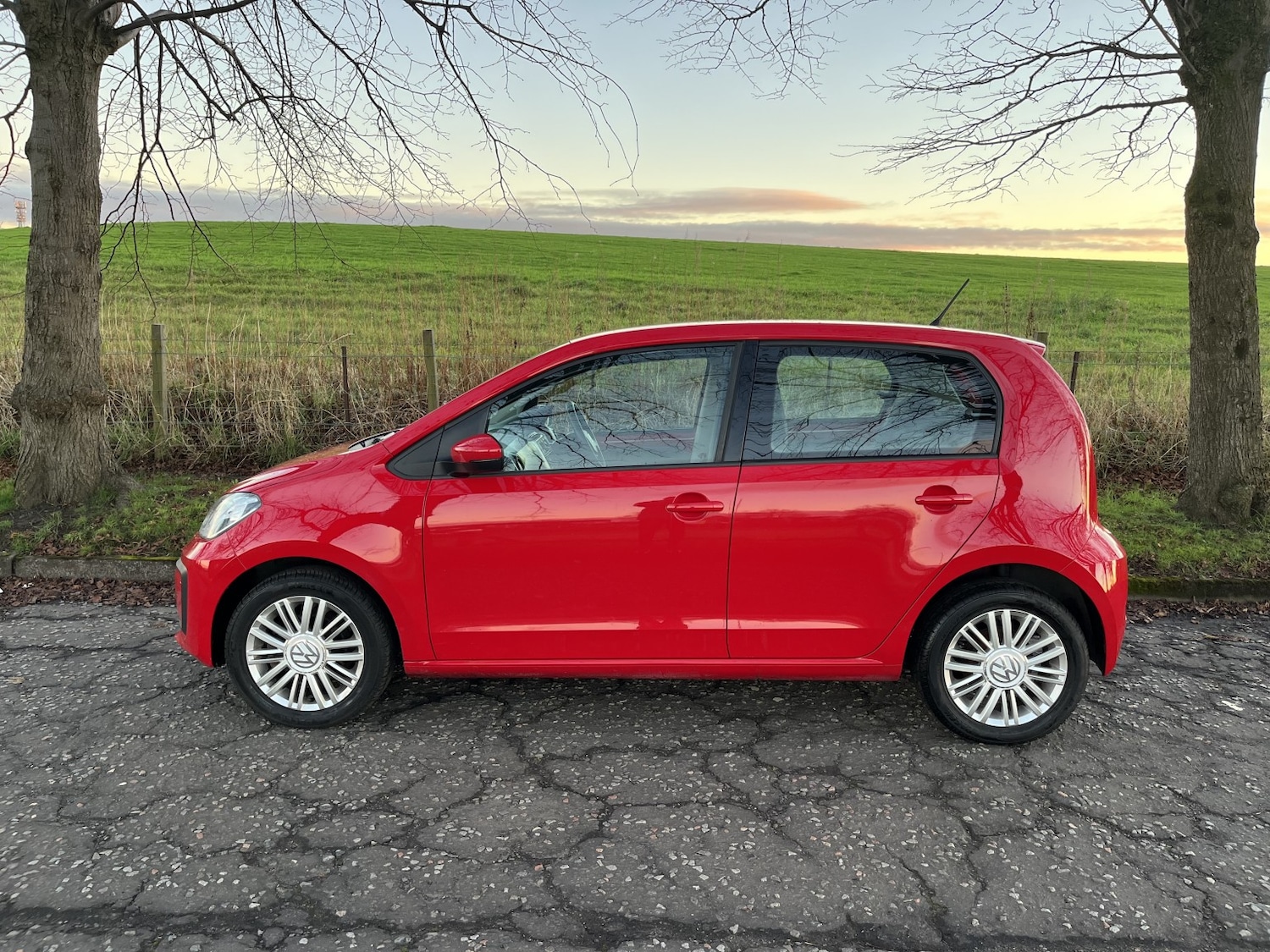 Used Volkswagen up! 2016 for sale - 76565221: Photo 6