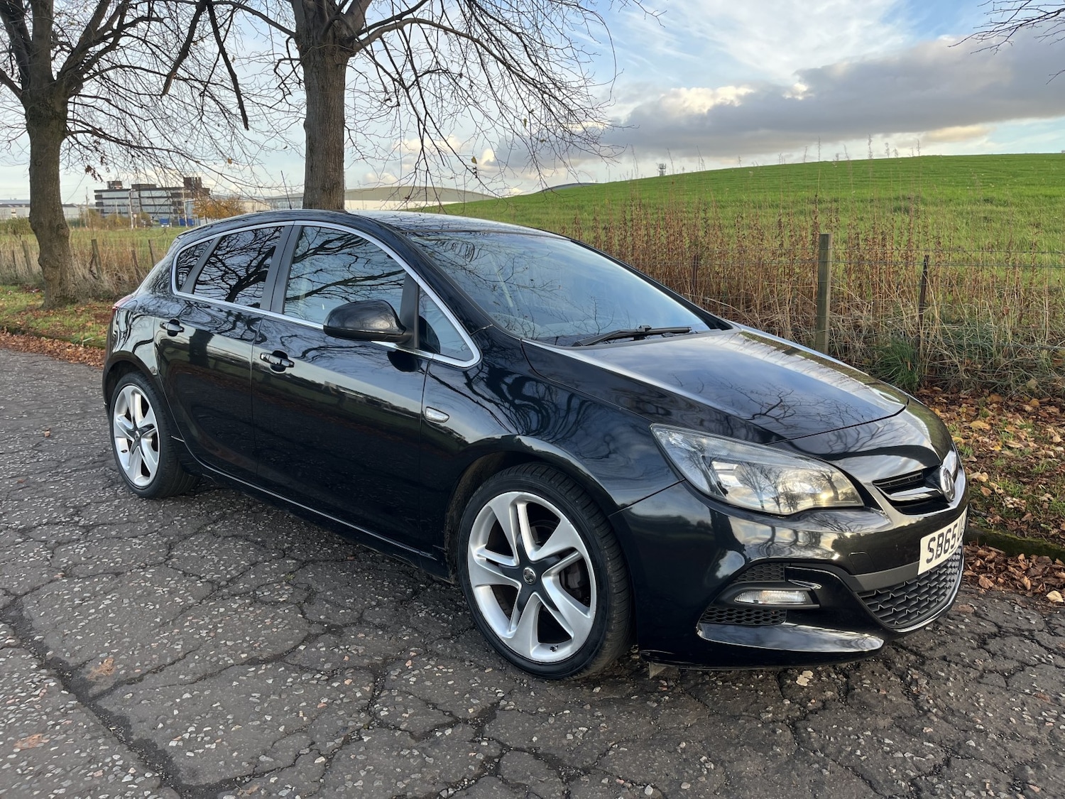Used Vauxhall Astra 2015 for sale - 76369268: Photo 4