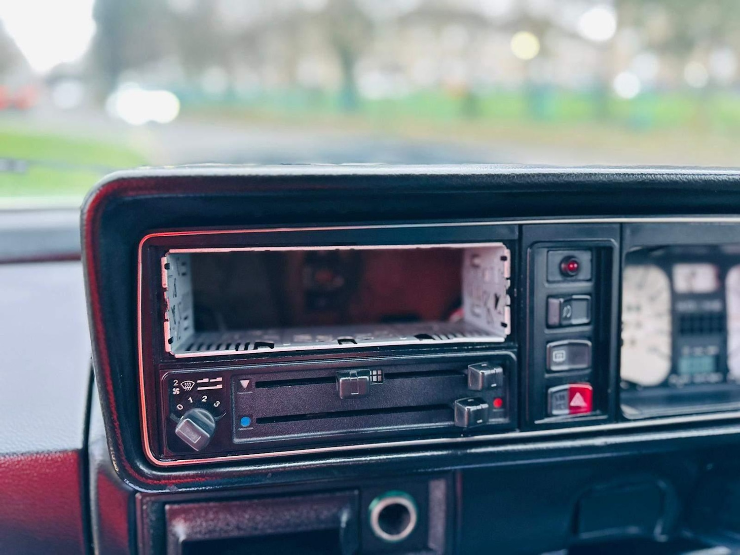 Used Volkswagen Golf 1987 for sale - 76990450: Photo 39