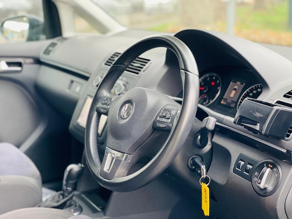 Used Volkswagen Touran for sale - 76282850: Photo 23