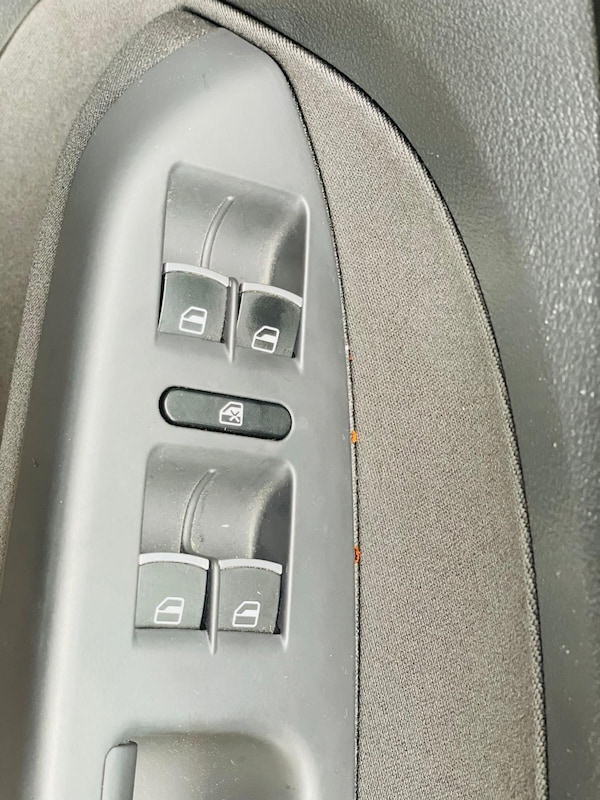 Used Volkswagen Touran for sale - 76282850: Photo 26