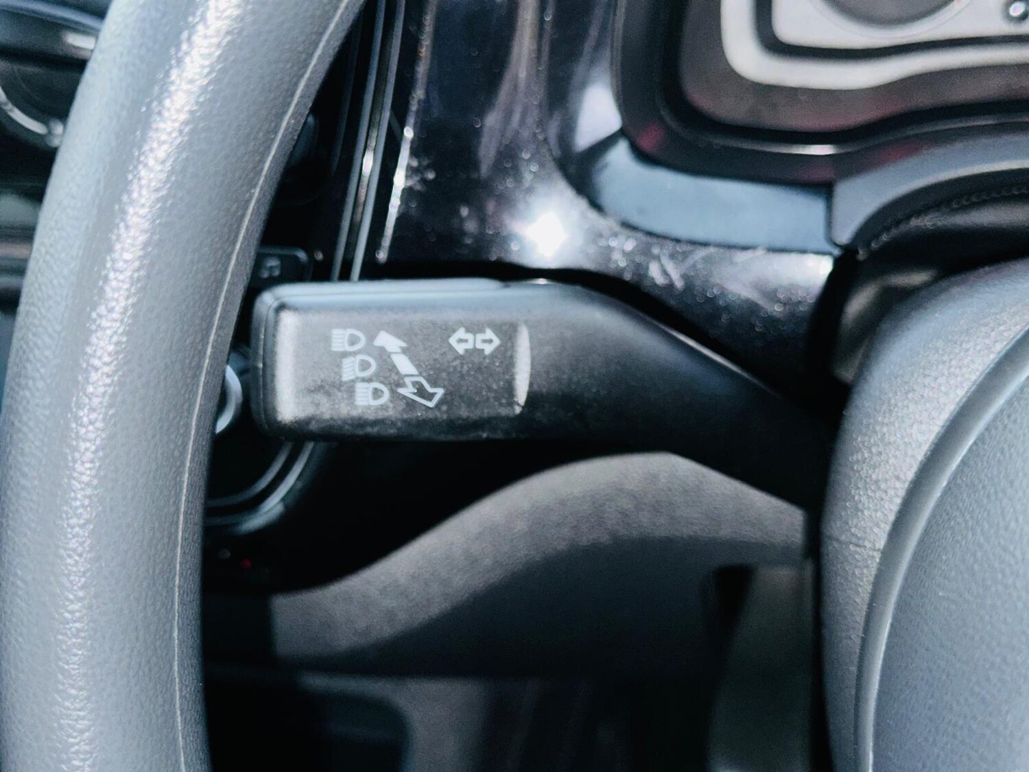 Used Volkswagen up! for sale - 74969718: Photo 32