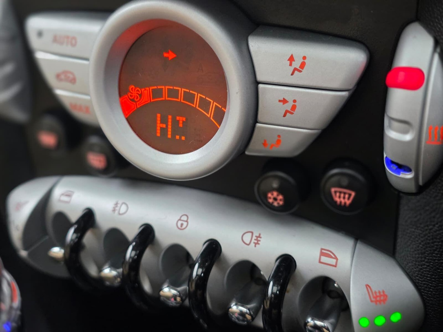 Used MINI Hatch 2010 for sale - 77537708: Photo 37