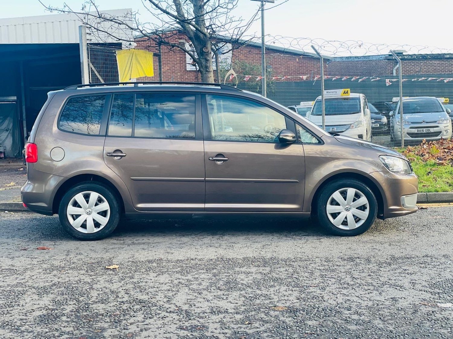 Used Volkswagen Touran for sale - 76759318: Photo 18
