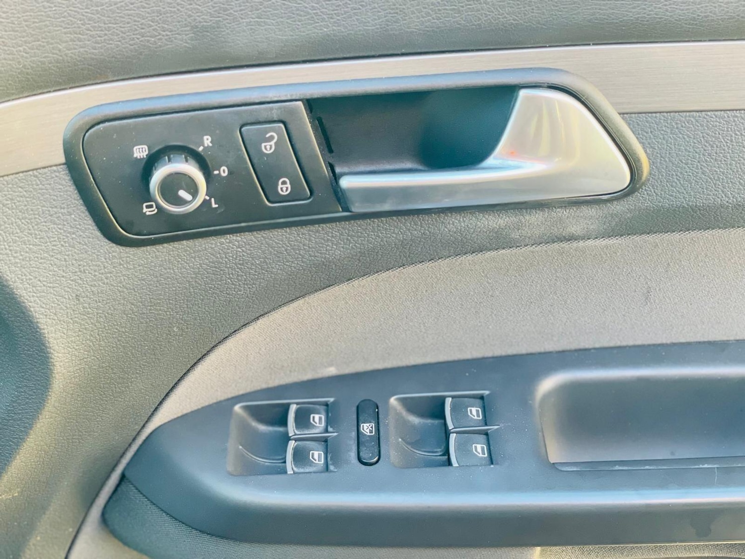 Used Volkswagen Touran for sale - 76759318: Photo 19