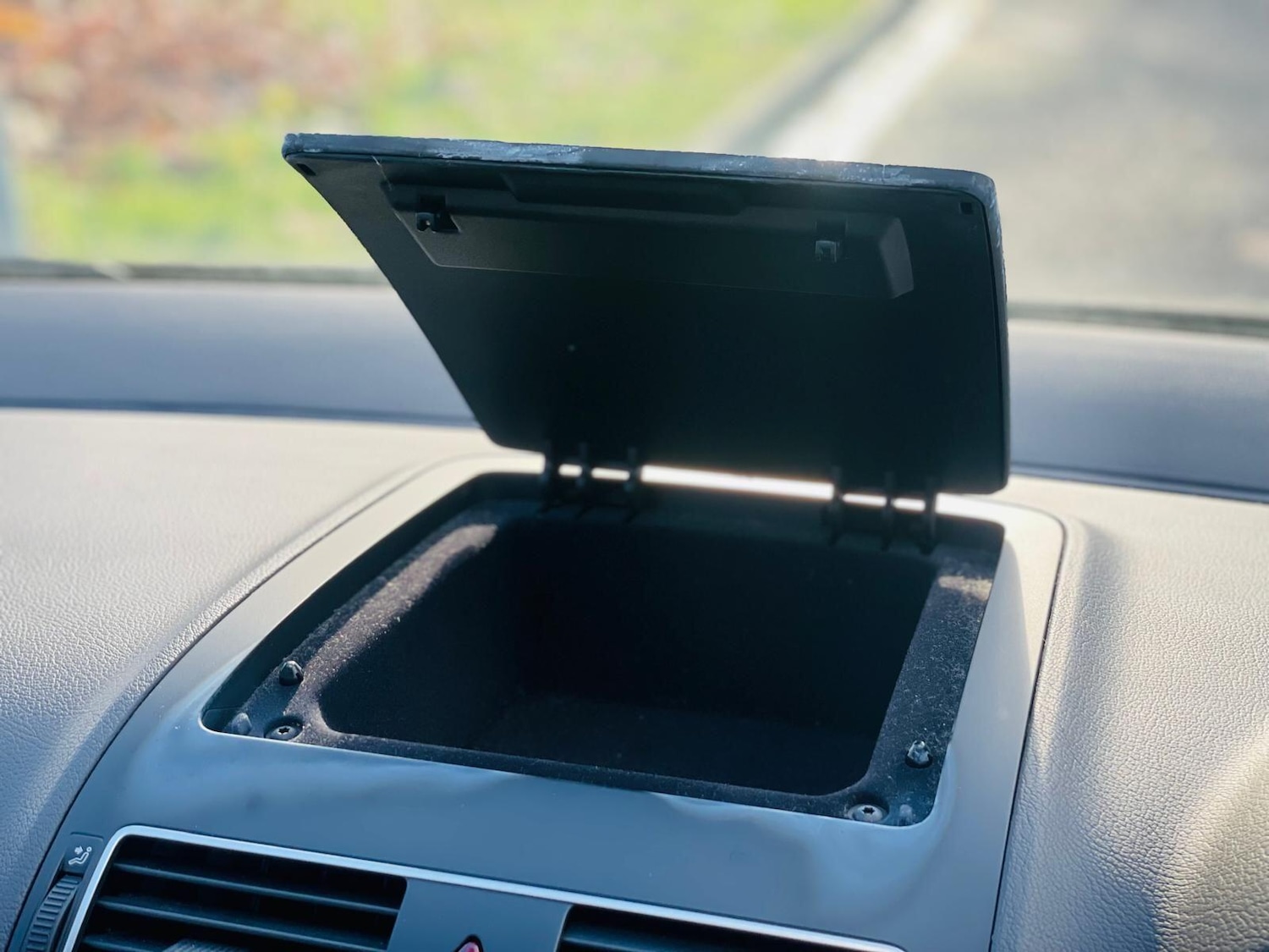 Used Volkswagen Touran for sale - 76759318: Photo 47