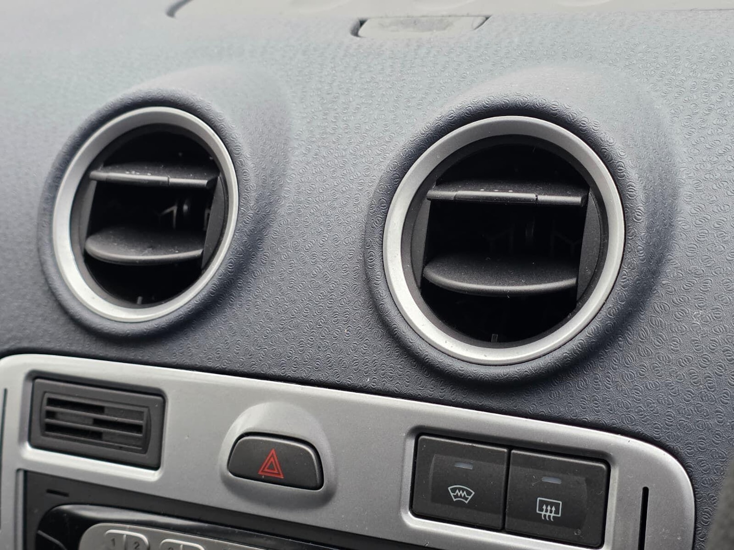 Used Ford Fusion 2010 for sale - 78184303: Photo 26