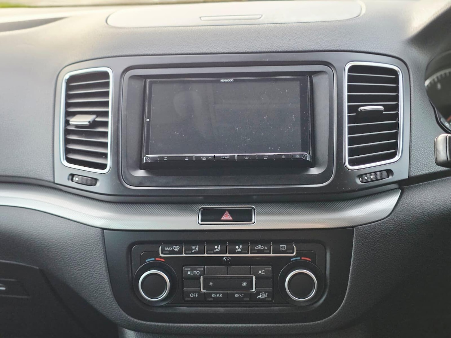 Used Volkswagen Sharan for sale - 76942628: Photo 31