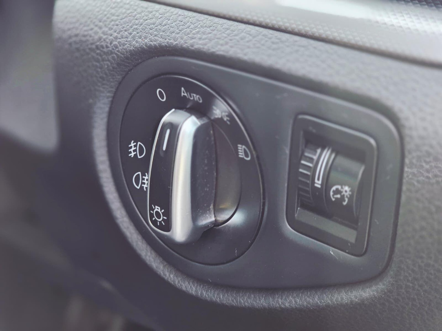 Used Volkswagen Sharan for sale - 76942628: Photo 37