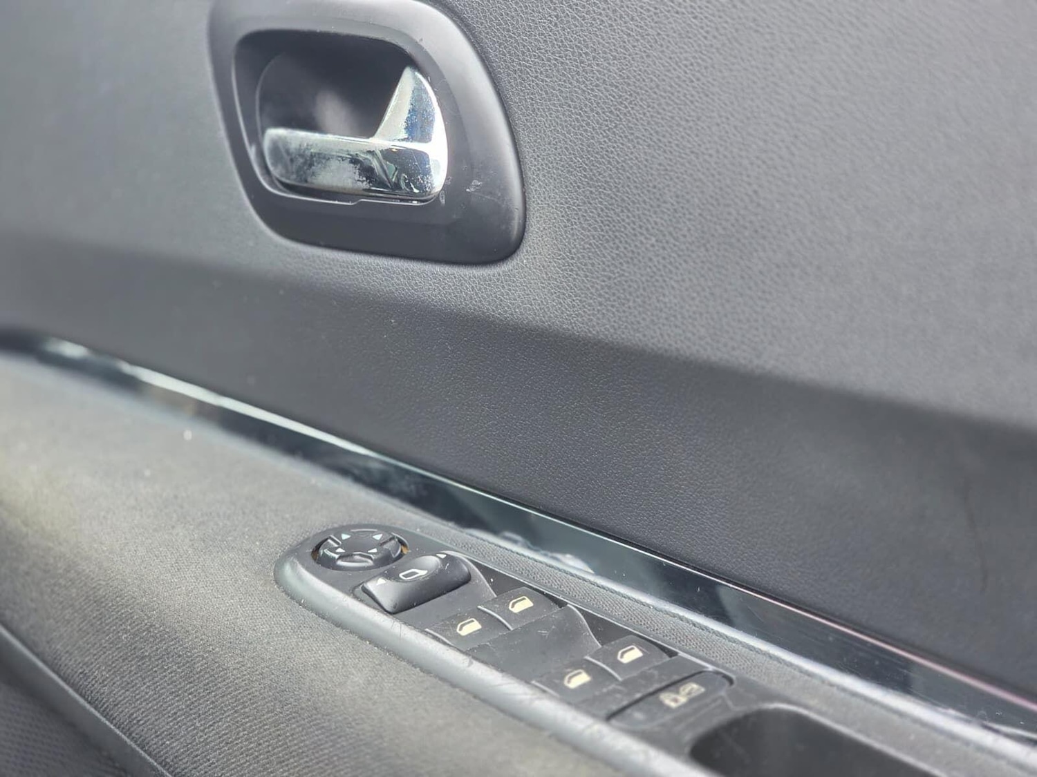 Used Peugeot 3008 2013 for sale - 77683661: Photo 30