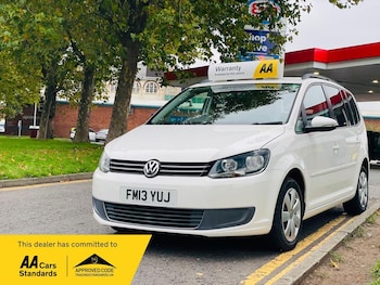 Used Volkswagen Touran 2013 for sale - 76988195: Photo