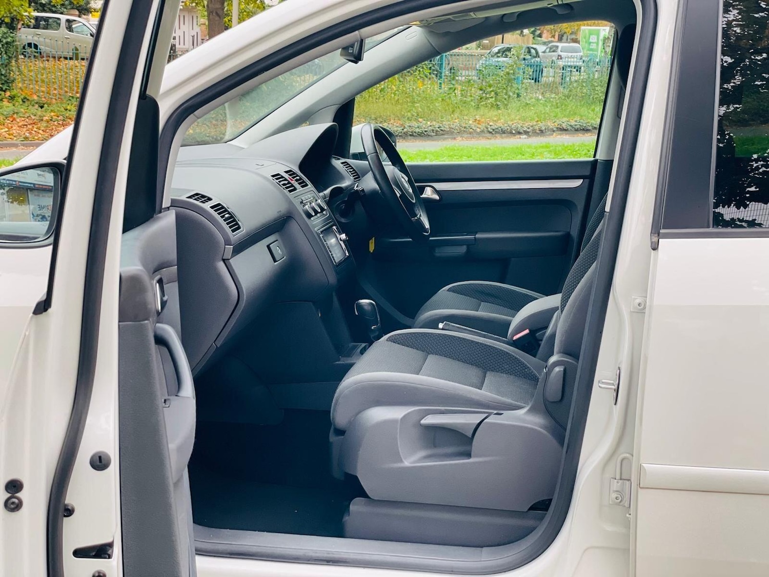 Used Volkswagen Touran 2025 for sale - 76988195: Photo 24