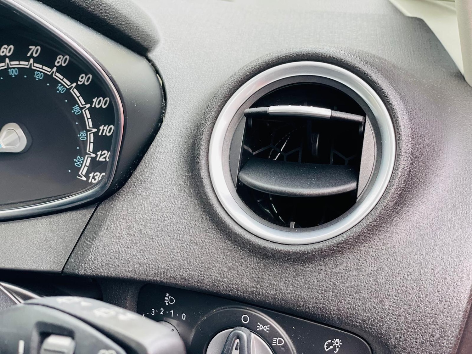 Used Ford Fiesta 2013 for sale - 76457074: Photo 43