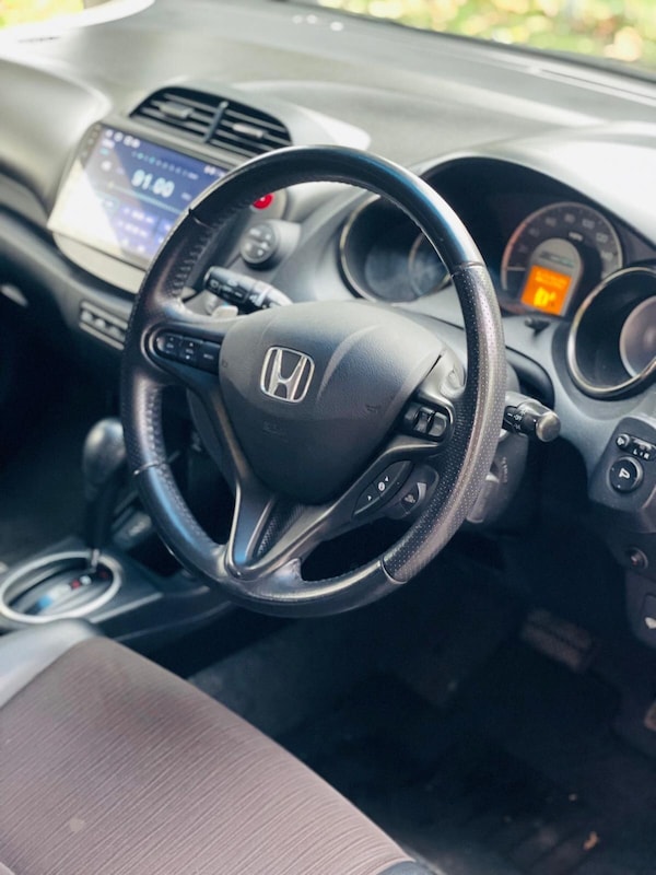 Used Honda Jazz for sale - 76260439: Photo 28