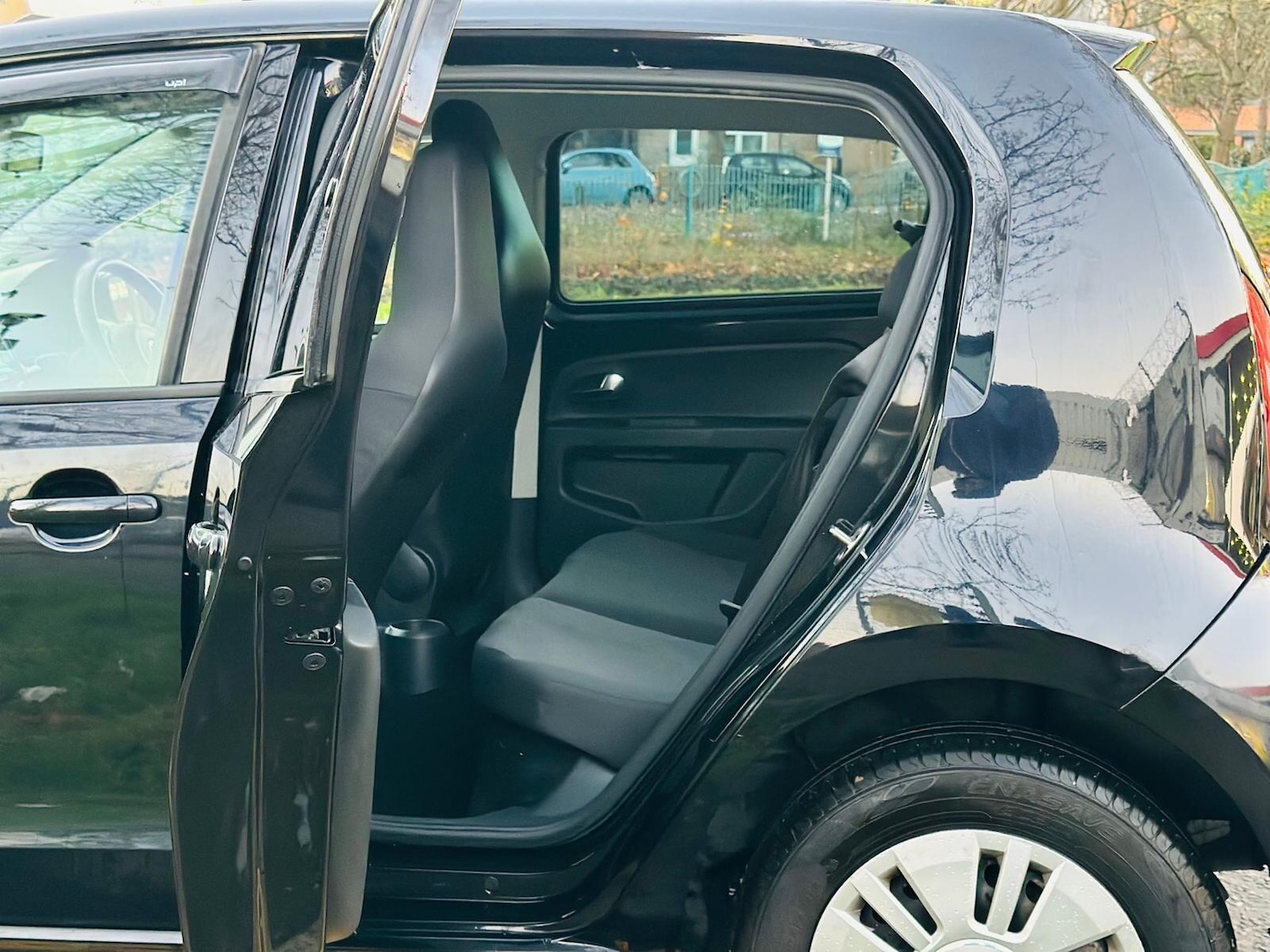 Used Volkswagen up! 2025 for sale - 76991885: Photo 22