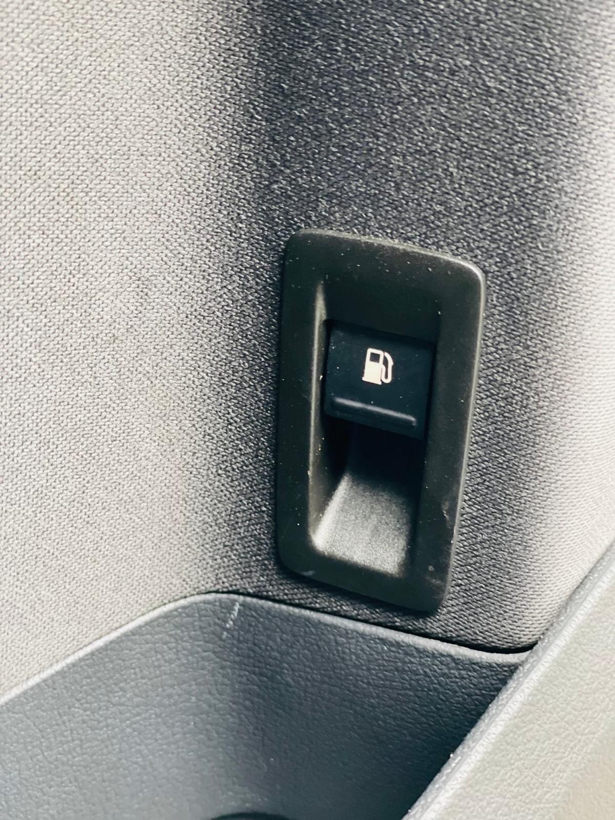 Used Volkswagen Touran for sale - 76282911: Photo 39