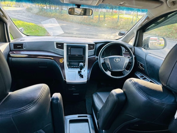 Used Toyota Vellfire 2014 for sale - 72834063: Photo 17