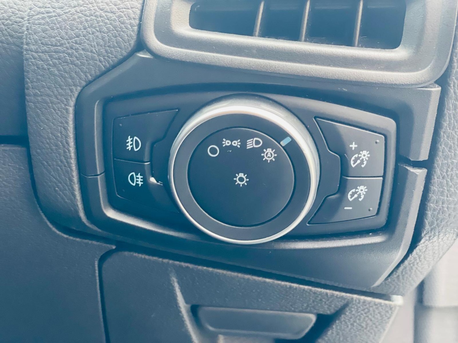 Used Ford Focus for sale - 76992984: Photo 34