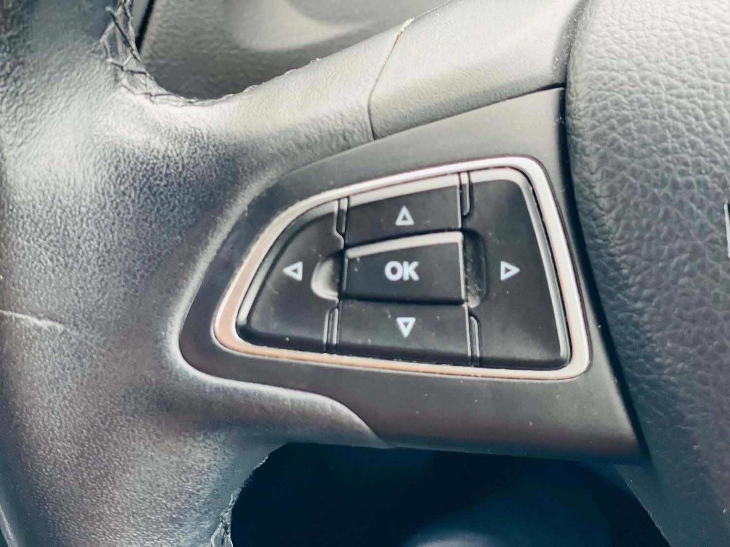 Used Ford Focus for sale - 76992984: Photo 44