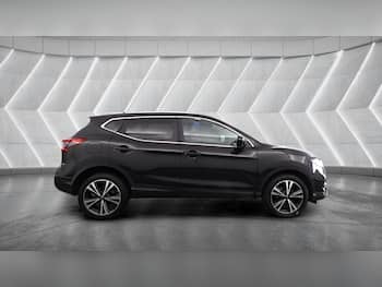 Used Nissan Qashqai 2017 for sale - 79860765: Photo