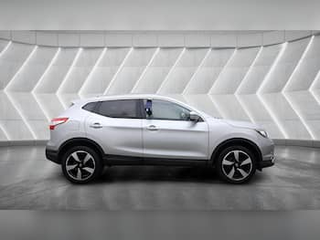 Used Nissan Qashqai 2017 for sale - 79847411: Photo