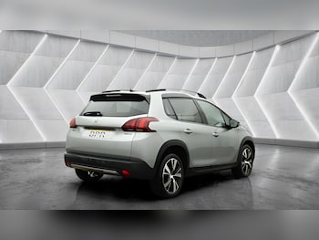 Used Peugeot 2008 2017 for sale - 79348767: Photo