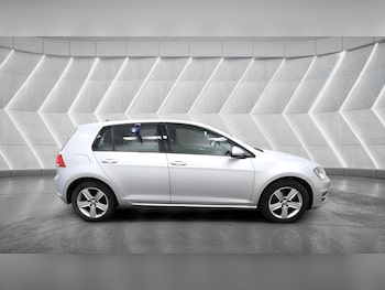 Used Volkswagen Golf 2016 for sale - 77722581: Photo