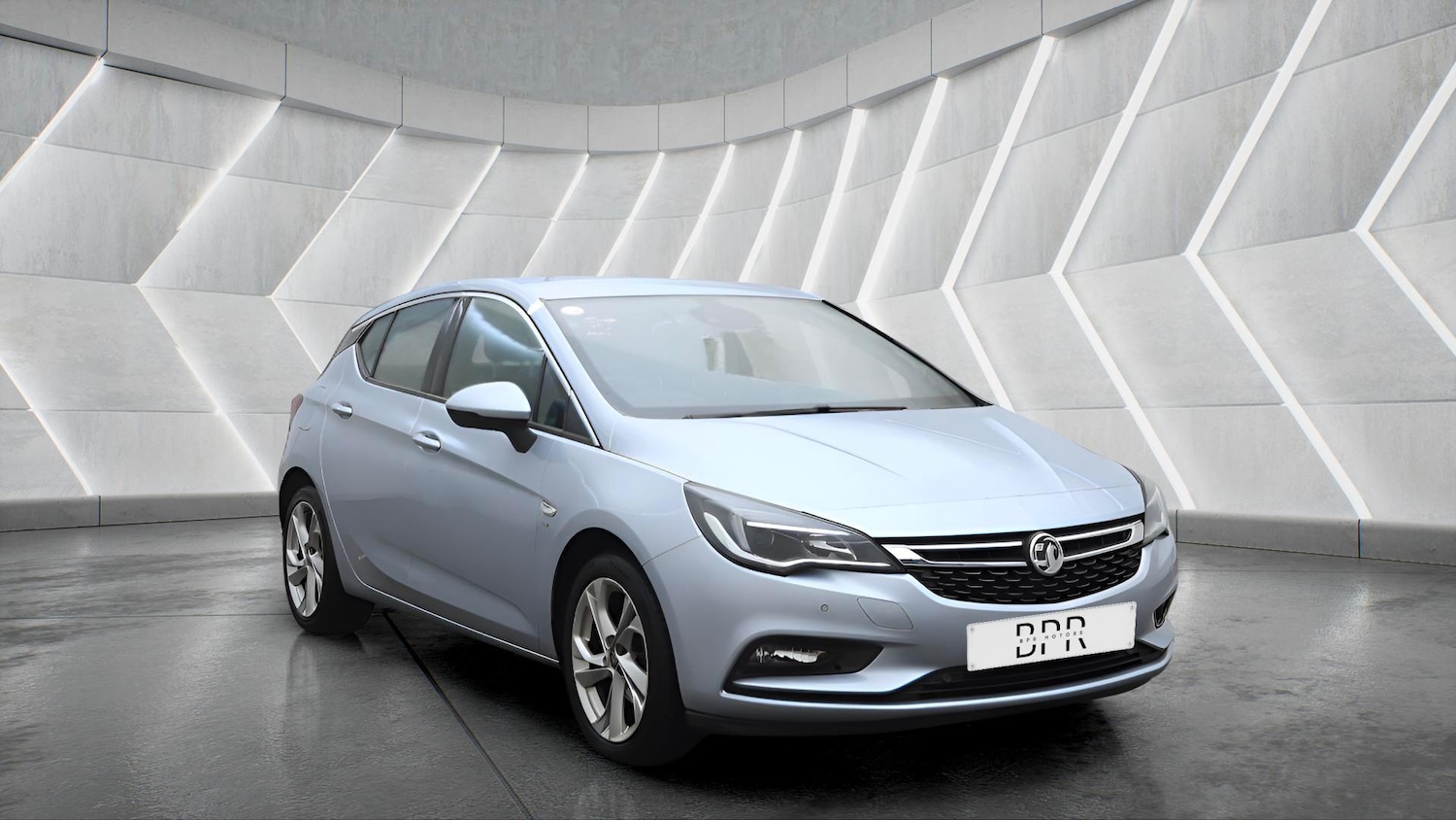 Used Vauxhall Astra 2017 for sale - 77523965: Photo 2