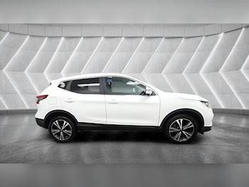 Used Nissan Qashqai 2017 for sale - 78388077: Photo