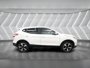 Used Nissan Qashqai 2016 for sale - 79613245: Photo