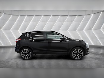 Used Nissan Qashqai 2017 for sale - 79018635: Photo
