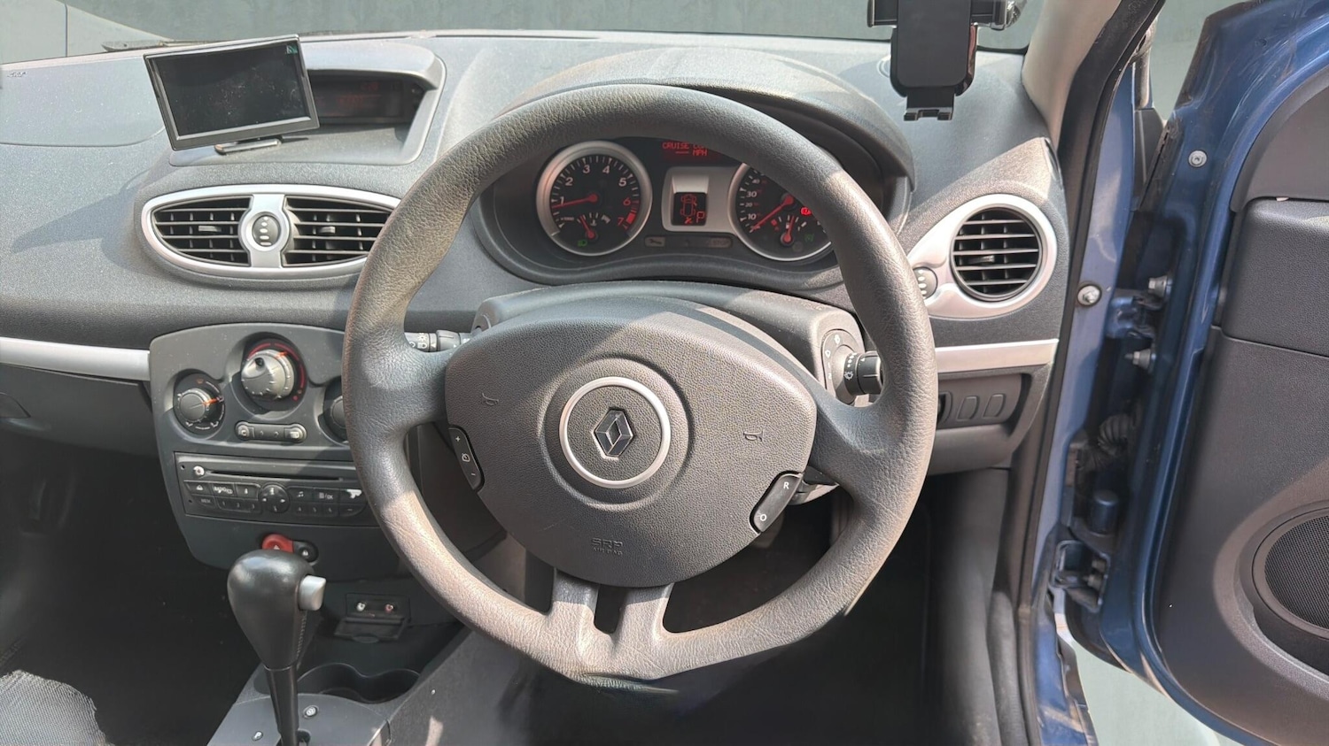 Used Renault Clio for sale - 77993636: Photo 13