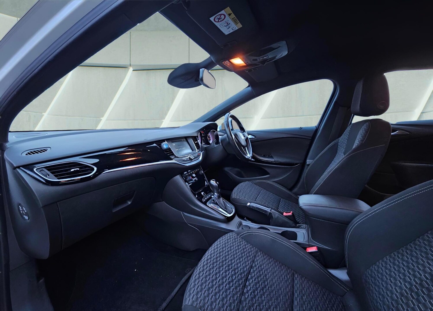 Used Vauxhall Astra 2016 for sale - 77524250: Photo 9