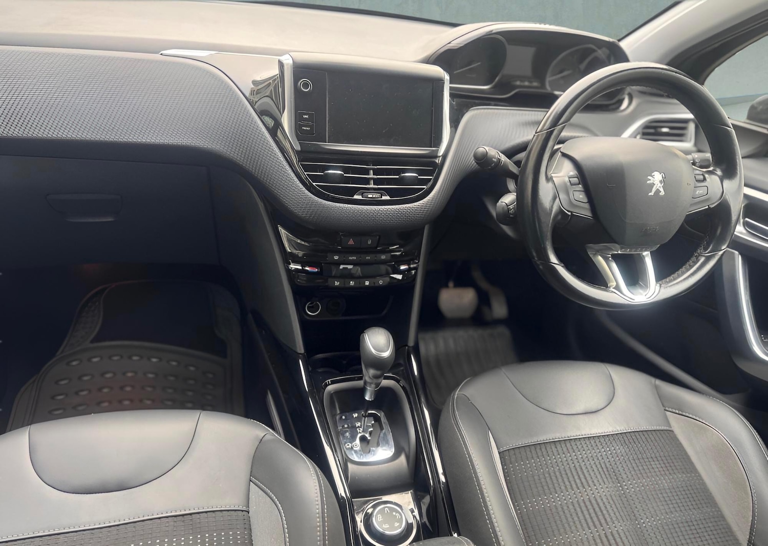 Used Peugeot 2008 2018 for sale - 77658199: Photo 11